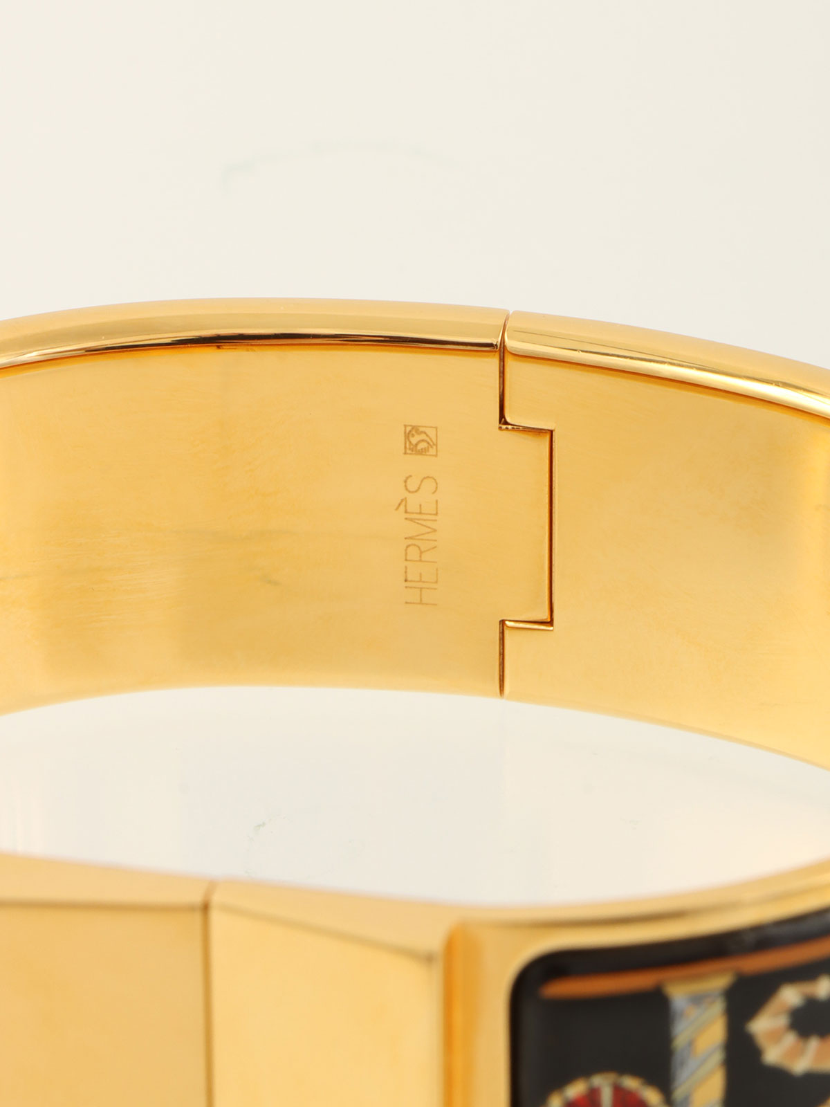 エマイユバングルGM　ゴールド/ブラック