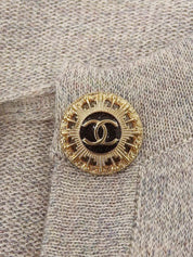 ラインストーントリムデザインCCマークボタンワンピース グレージュ