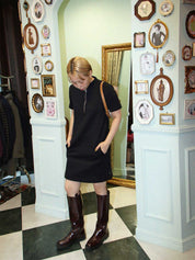 ロゴハーフジップアップワンピース ブラック