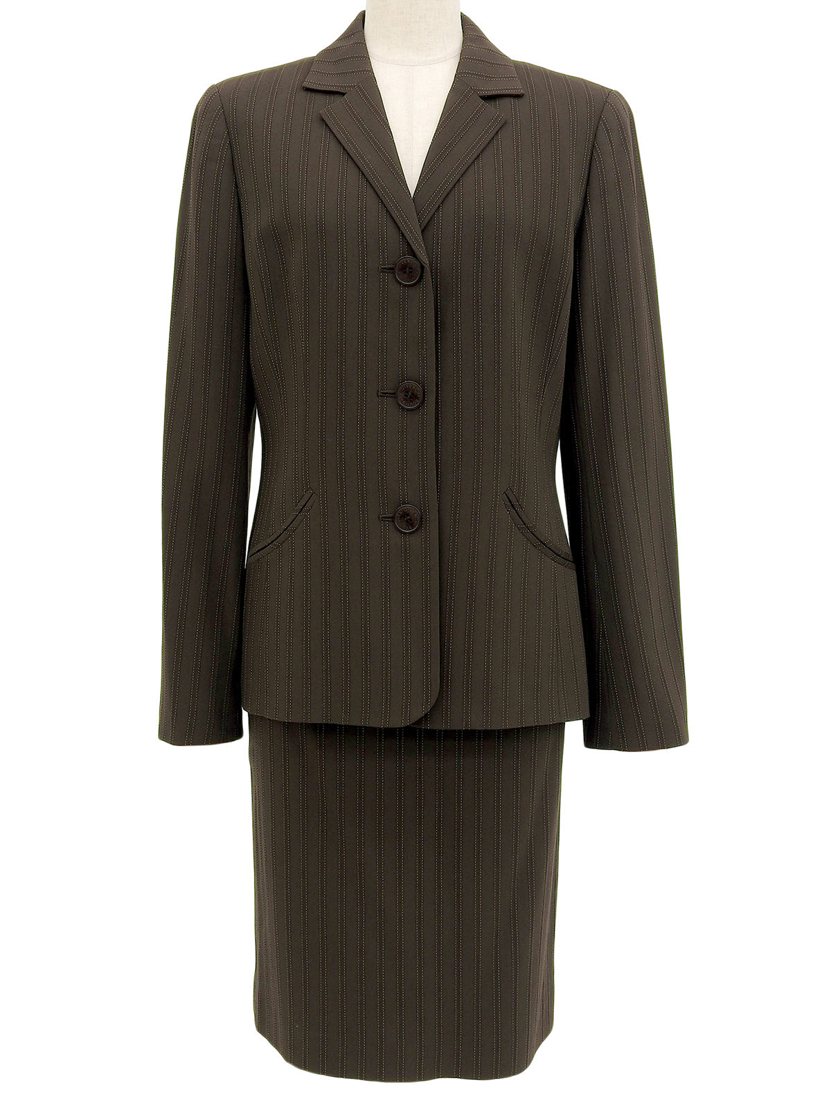 ストライプパターンロゴボタンセットアップ ダークブラウン