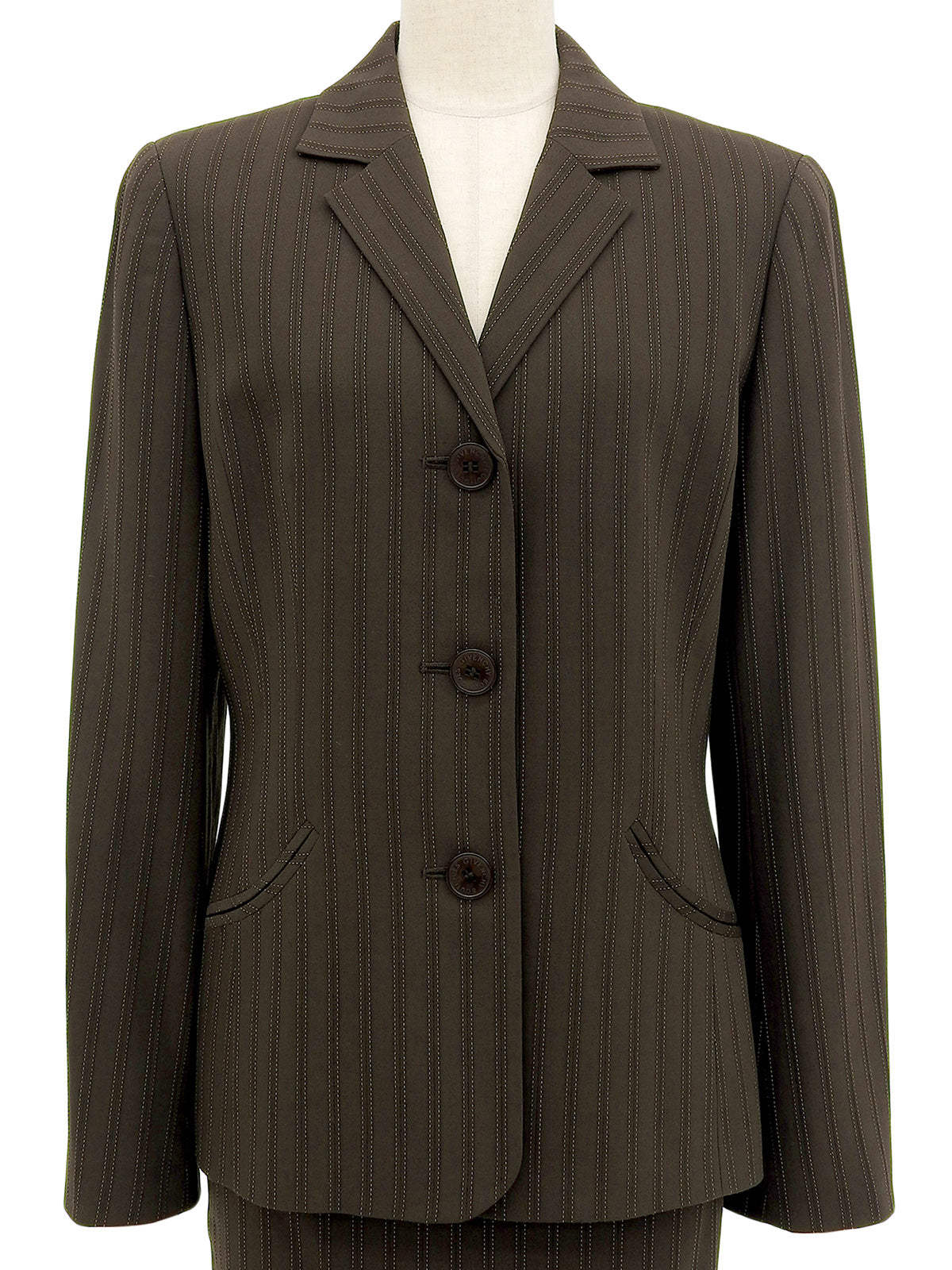 ストライプパターンロゴボタンセットアップ ダークブラウン