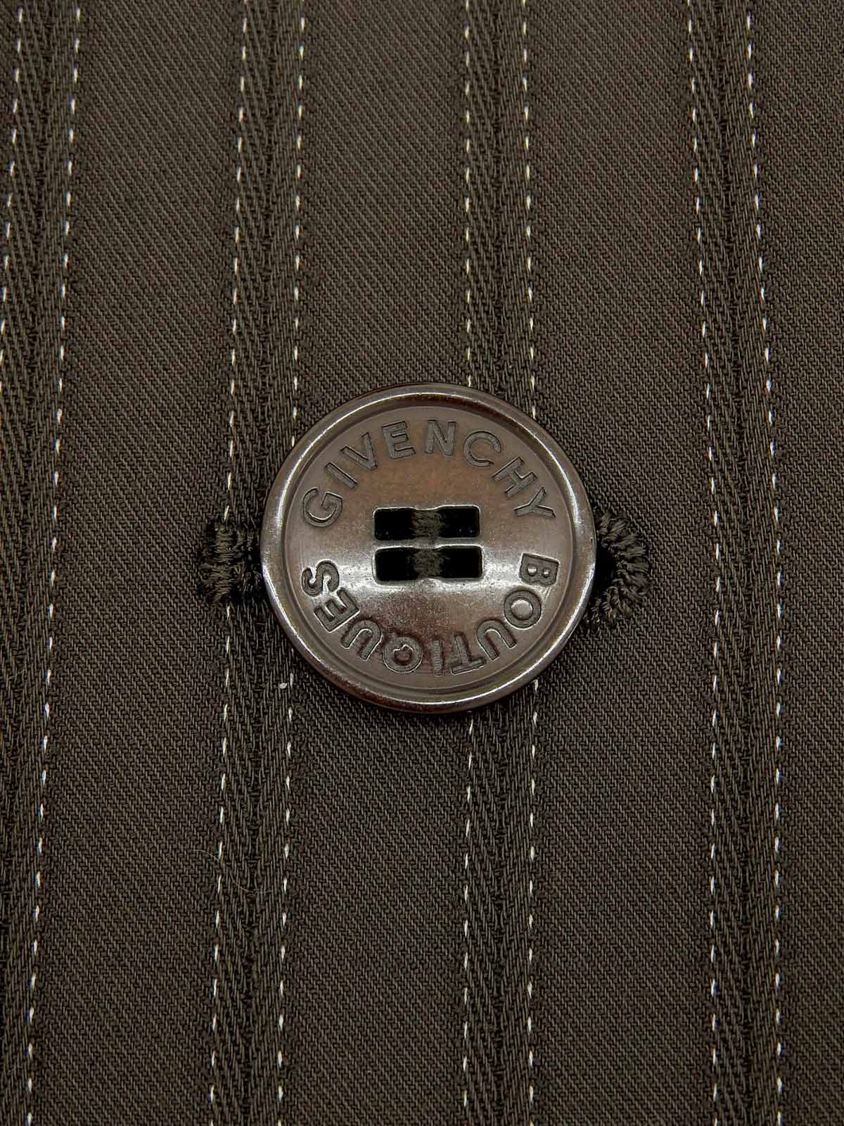 ストライプパターンロゴボタンセットアップ ダークブラウン