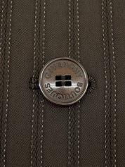 ストライプパターンロゴボタンセットアップ ダークブラウン