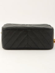 1992年頃製 キャビアスキンバイアスステッチビジューチェーンバッグ ブラック