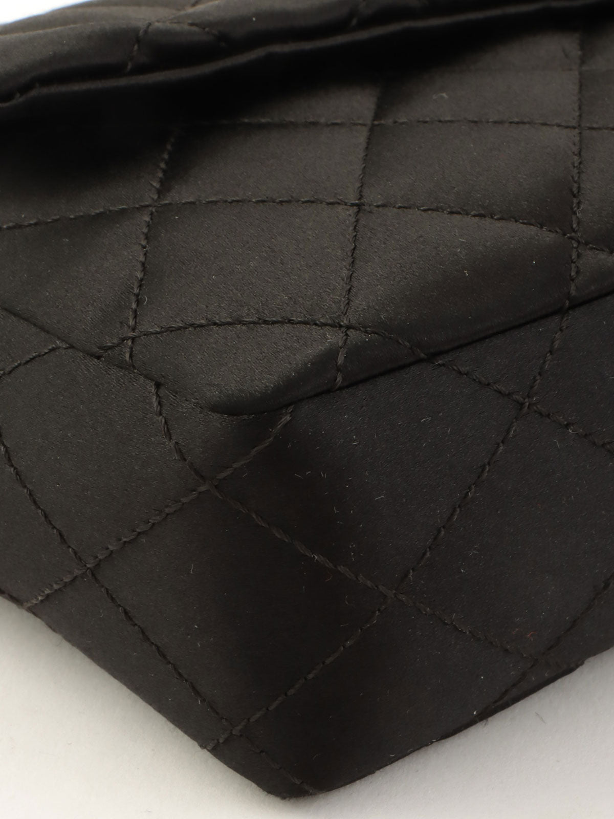 2008年頃製 シルクサテンカラーストーンCCターンロックチェーンショルダーバッグ ブラック