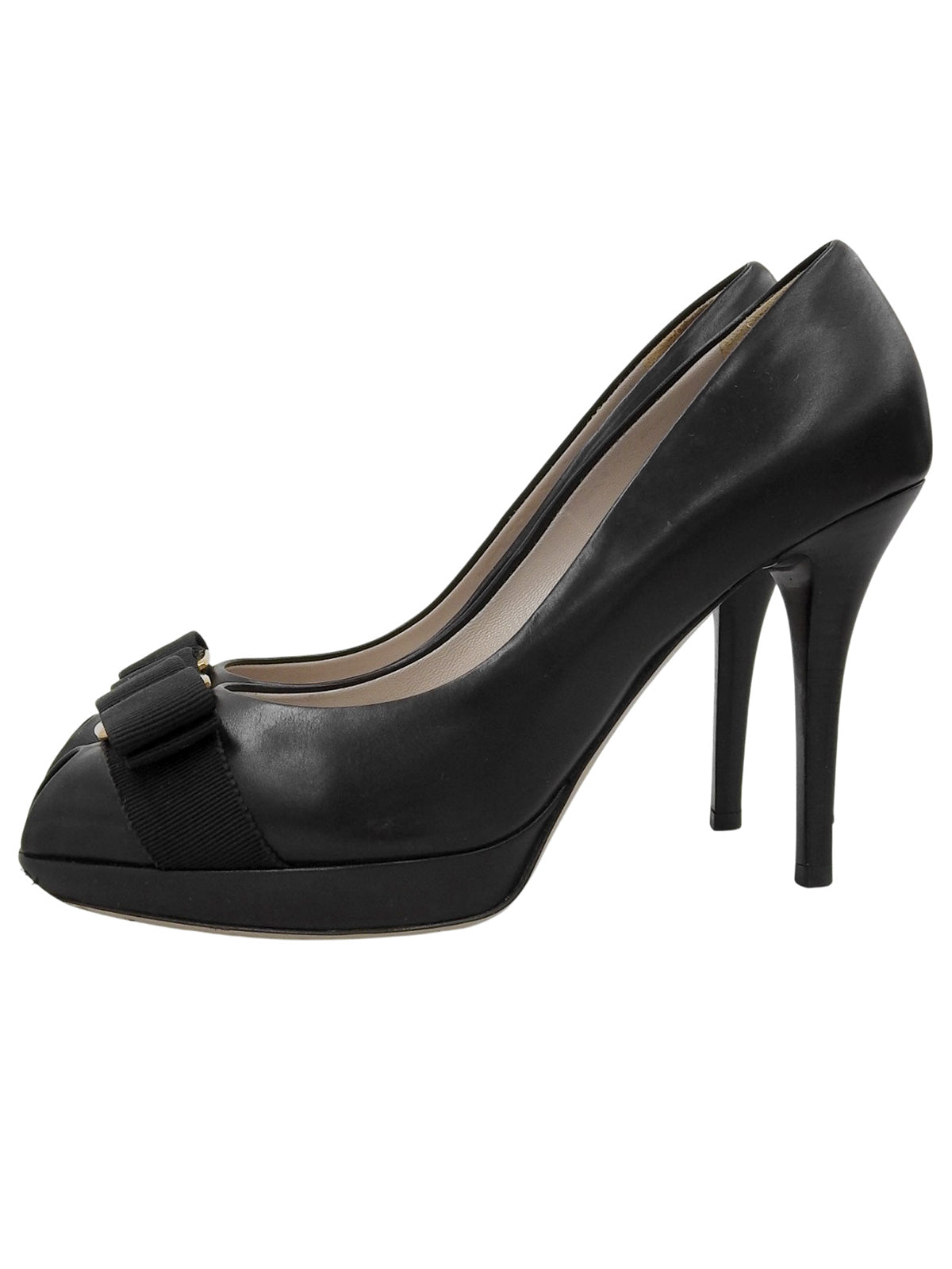 ヴァラリボンパンプス ブラック