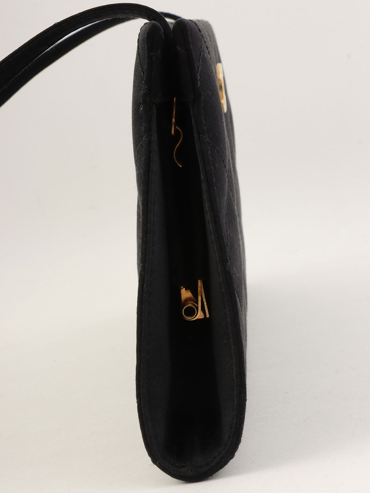 2000年頃製 シルクサテンCCマークプレートショルダーバッグ ブラック