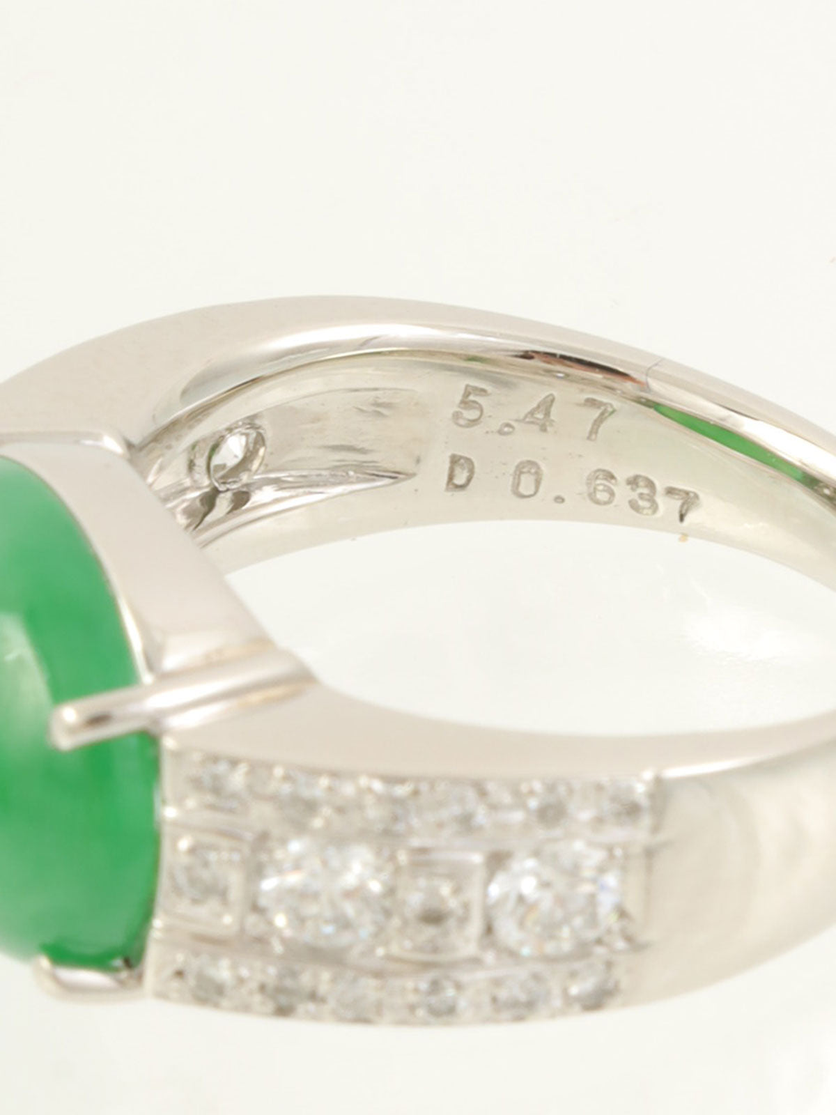 pt900 jadeite diamond oval ring green/silver