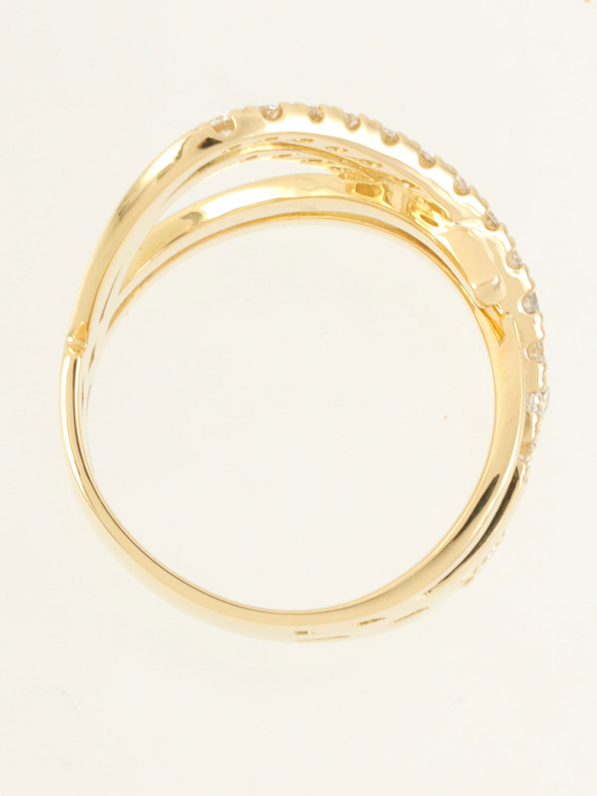 18K Gold Diamond Design Ring
