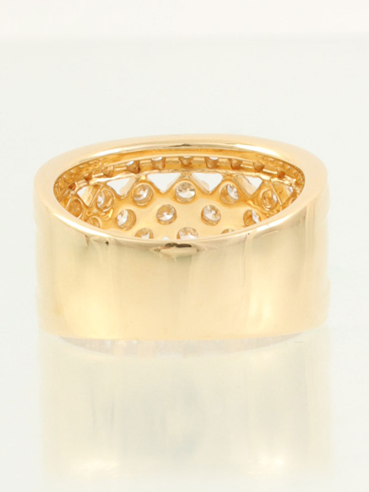 18K Gold Diamond Design Ring