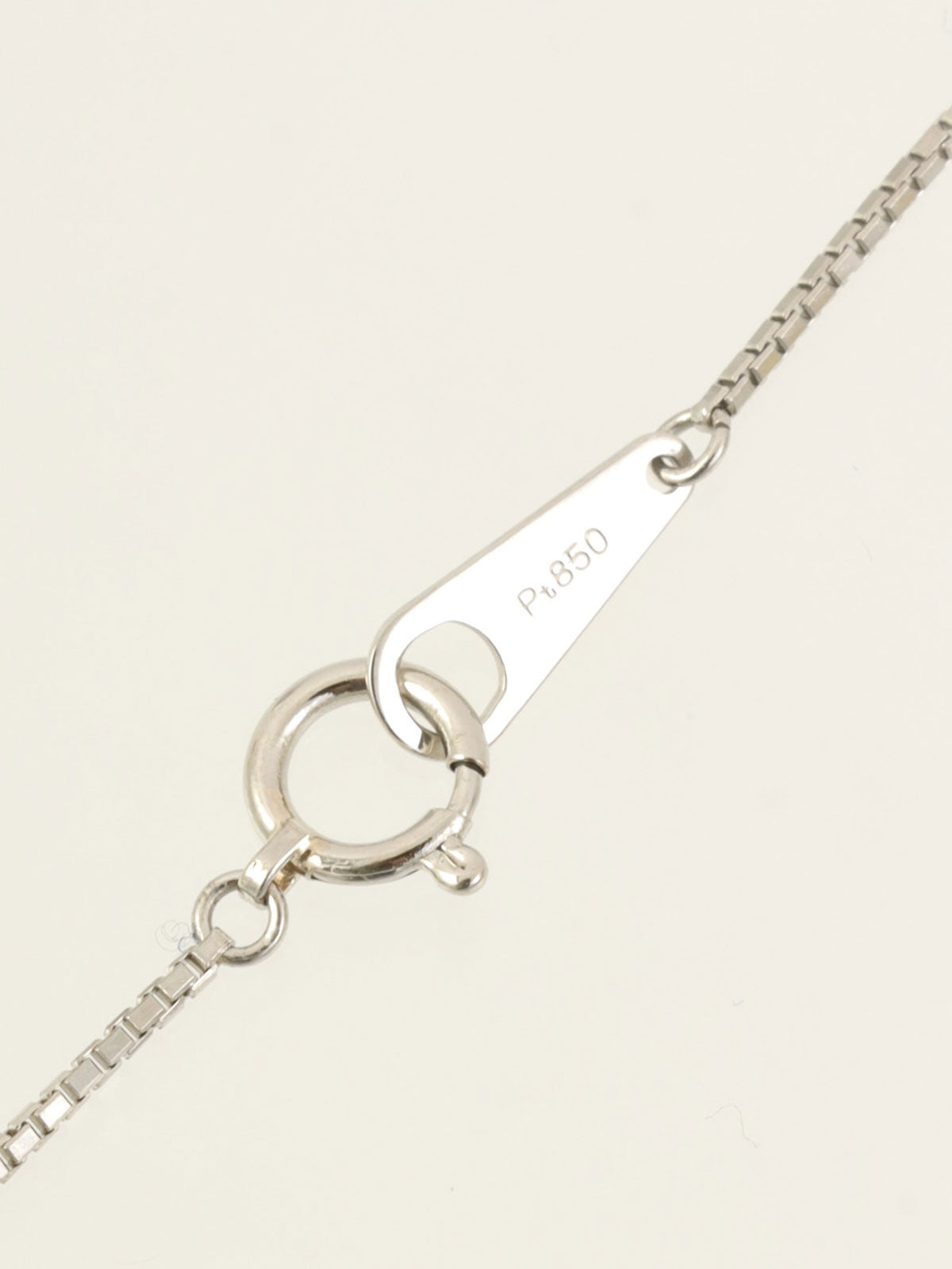 プラチナルビーダイヤモンドデザインネックレス シルバー/チェリーレッド