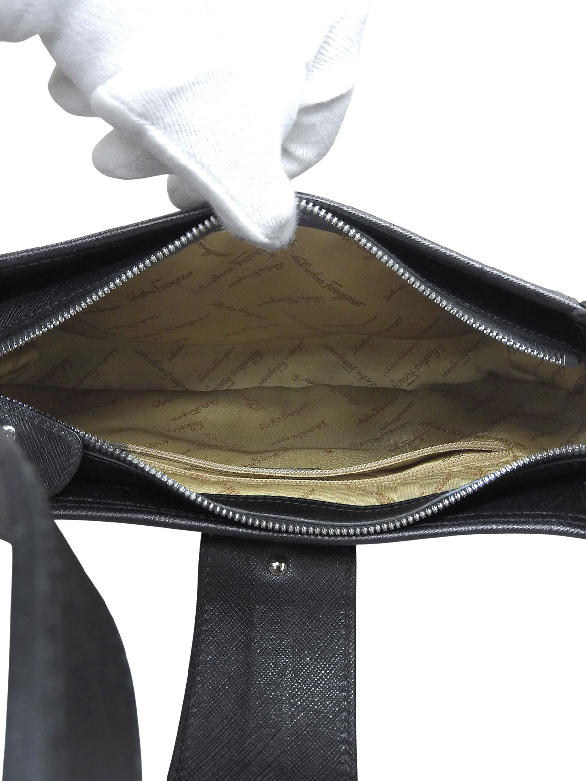 Gancini Plate Shoulder Bag in Black