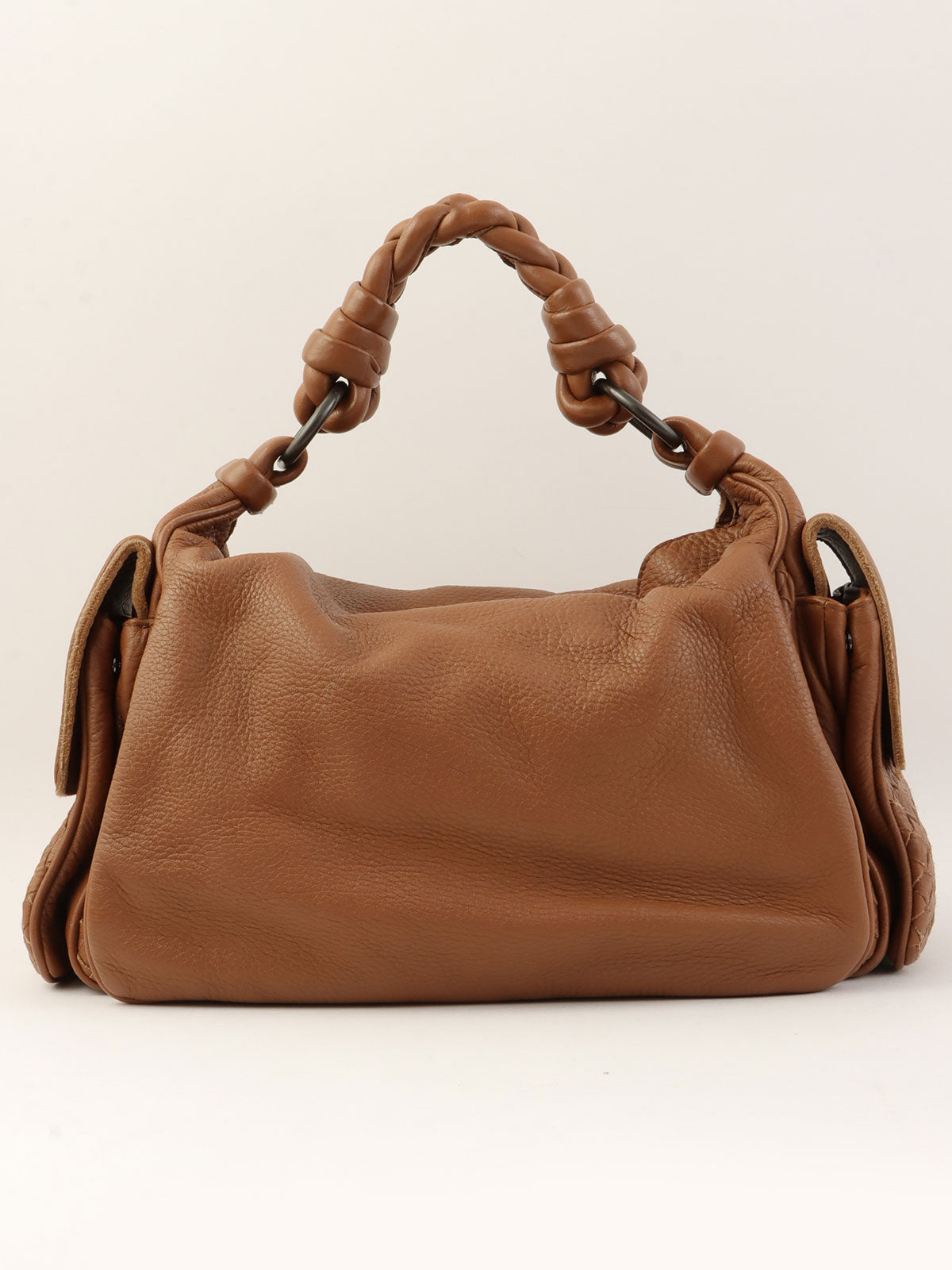 棕色编织手提包