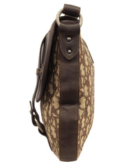 トロッターパターンロゴプレートショルダーバッグブラウン