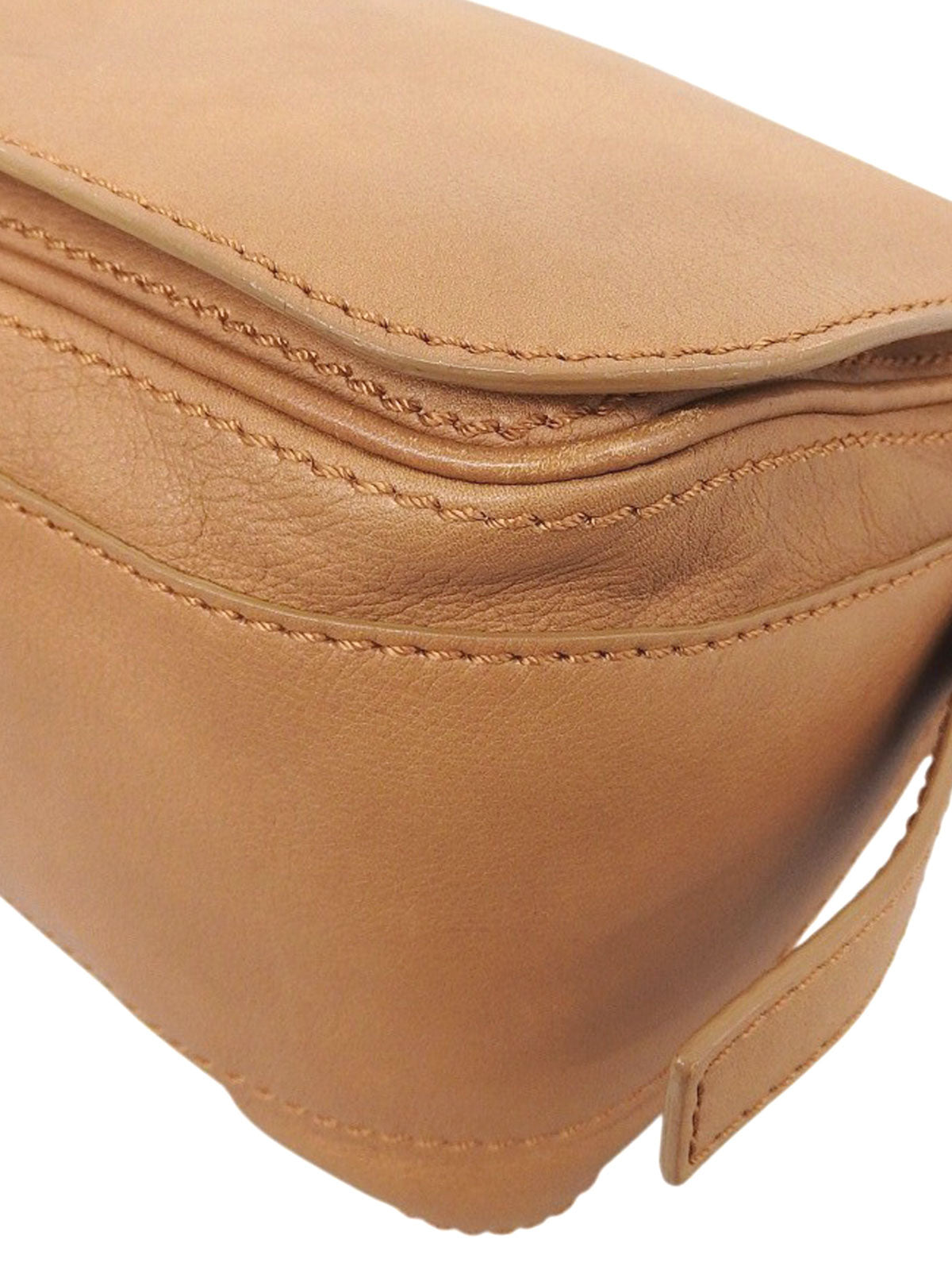 マカダムスタッズショルダーバッグ ベージュ