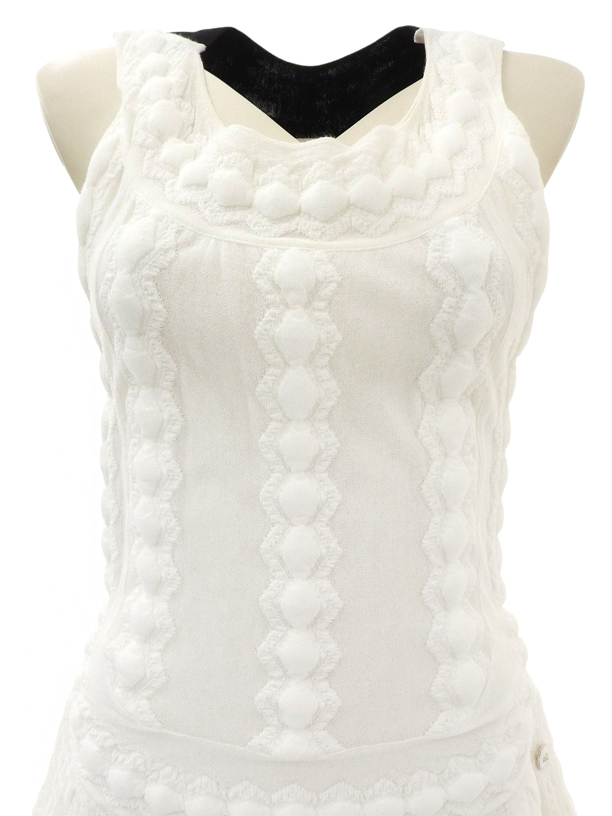 白色/黑色荷叶边无袖连衣裙