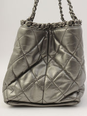 2012年頃製 CCマークステッチチェーンハンドバッグ シルバー