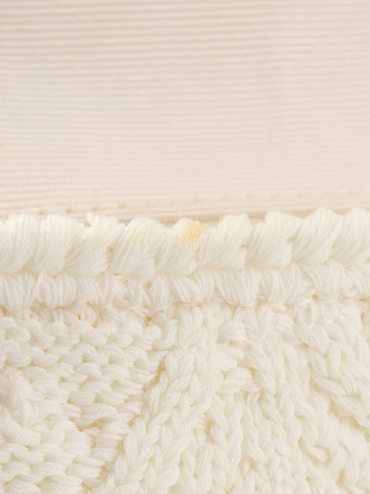 2004年针织蕾丝CC标志牌链条单肩包 白色