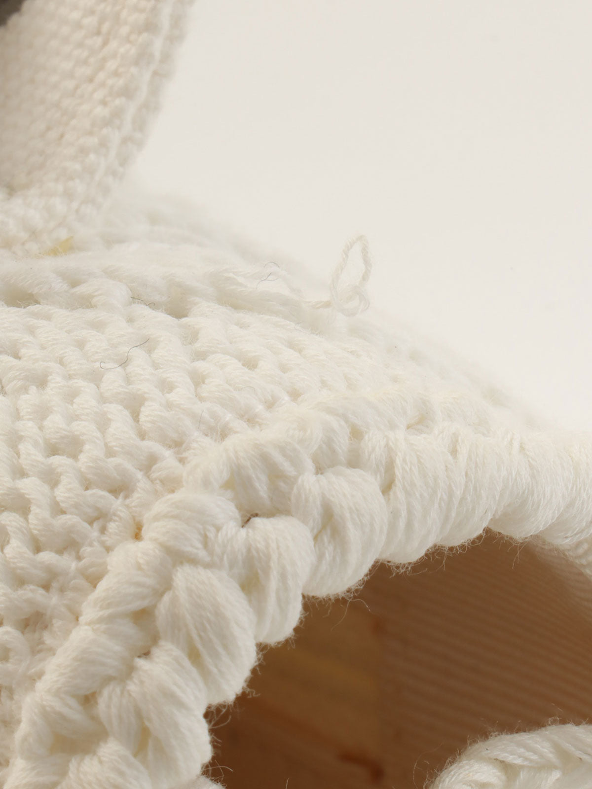 2004年针织蕾丝CC标志牌链条单肩包 白色