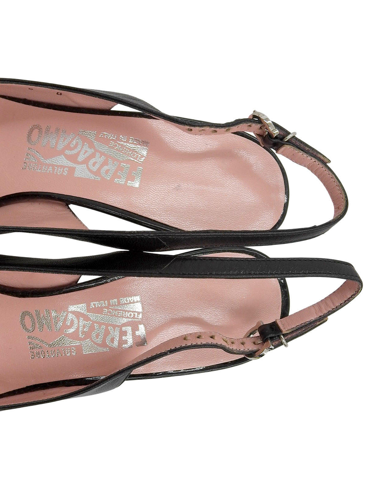 ガンチーニポインテッドトゥパンプス ブラック