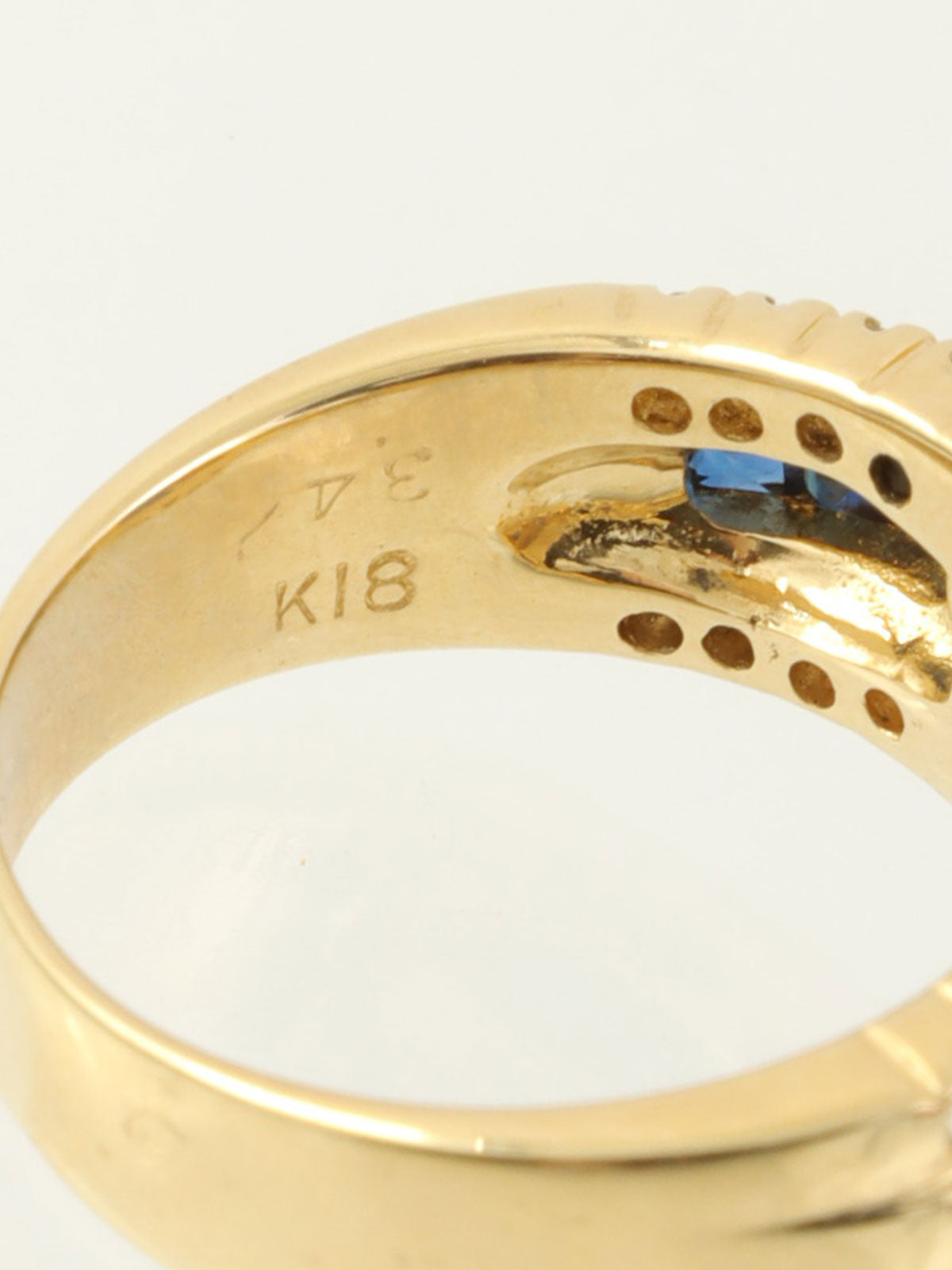 18K Sapphire and Diamond Design Ring in Gold/Blue