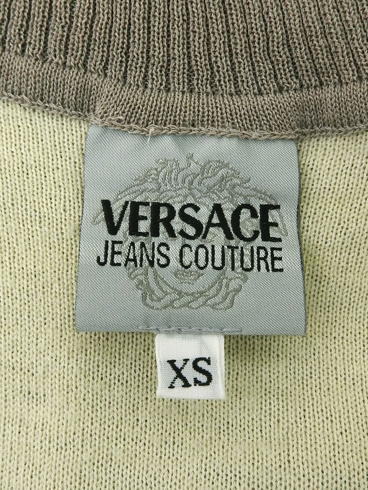 メデューサステッチノースリーブタートルニット　グレージュ