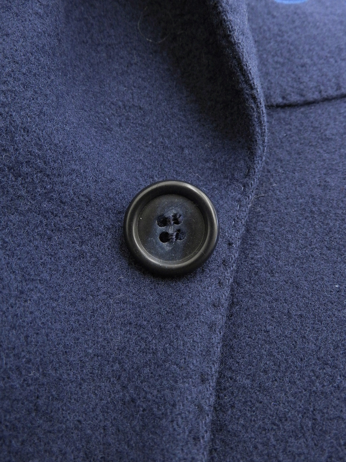 ウールエンブレムロゴ刺繍ジャケット ブルー