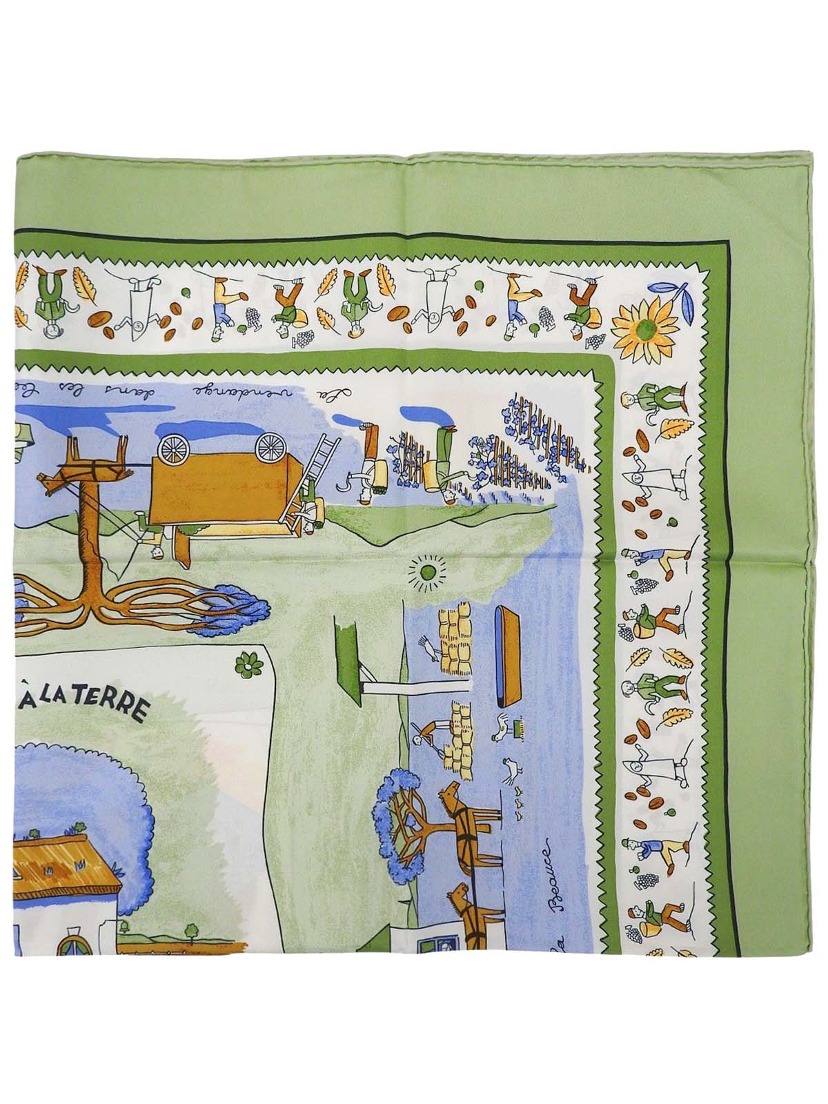 カレ90 RETOUR ALA TERREパターンスカーフ カーキ