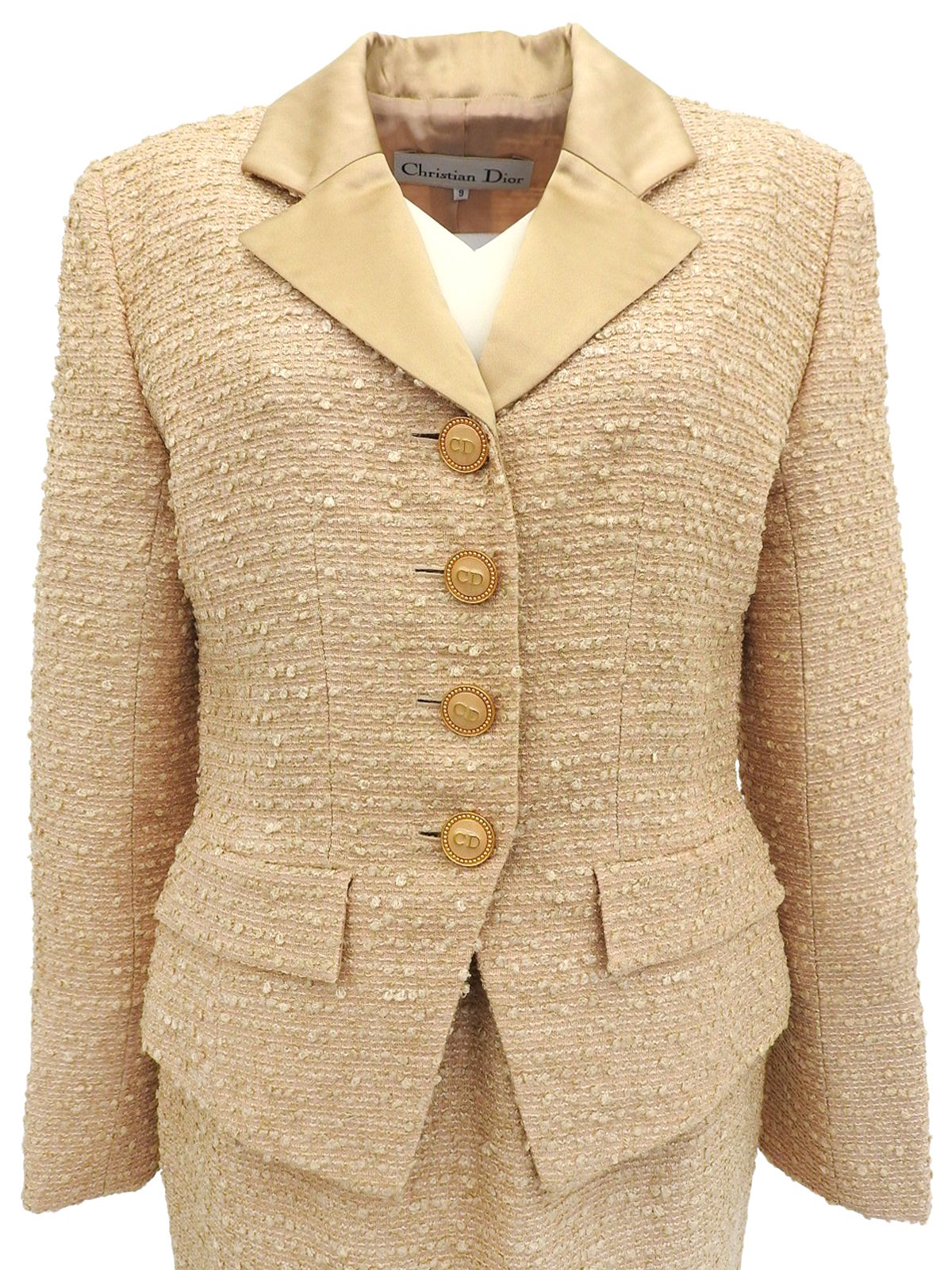 Tweed logo button set up in beige