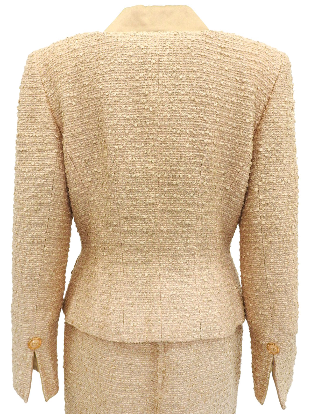 Tweed logo button set up in beige