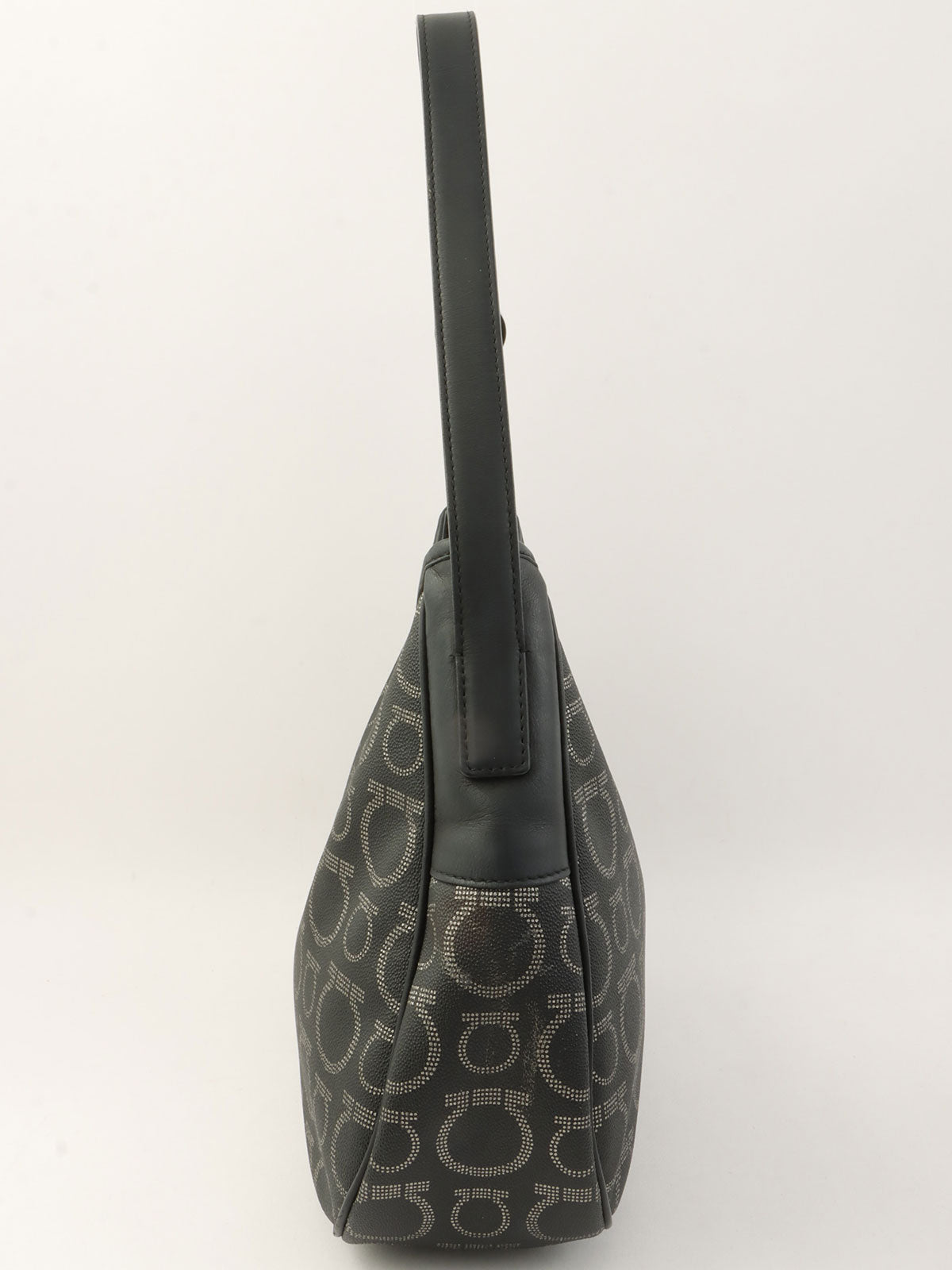黑色甘奇尼图案单肩包