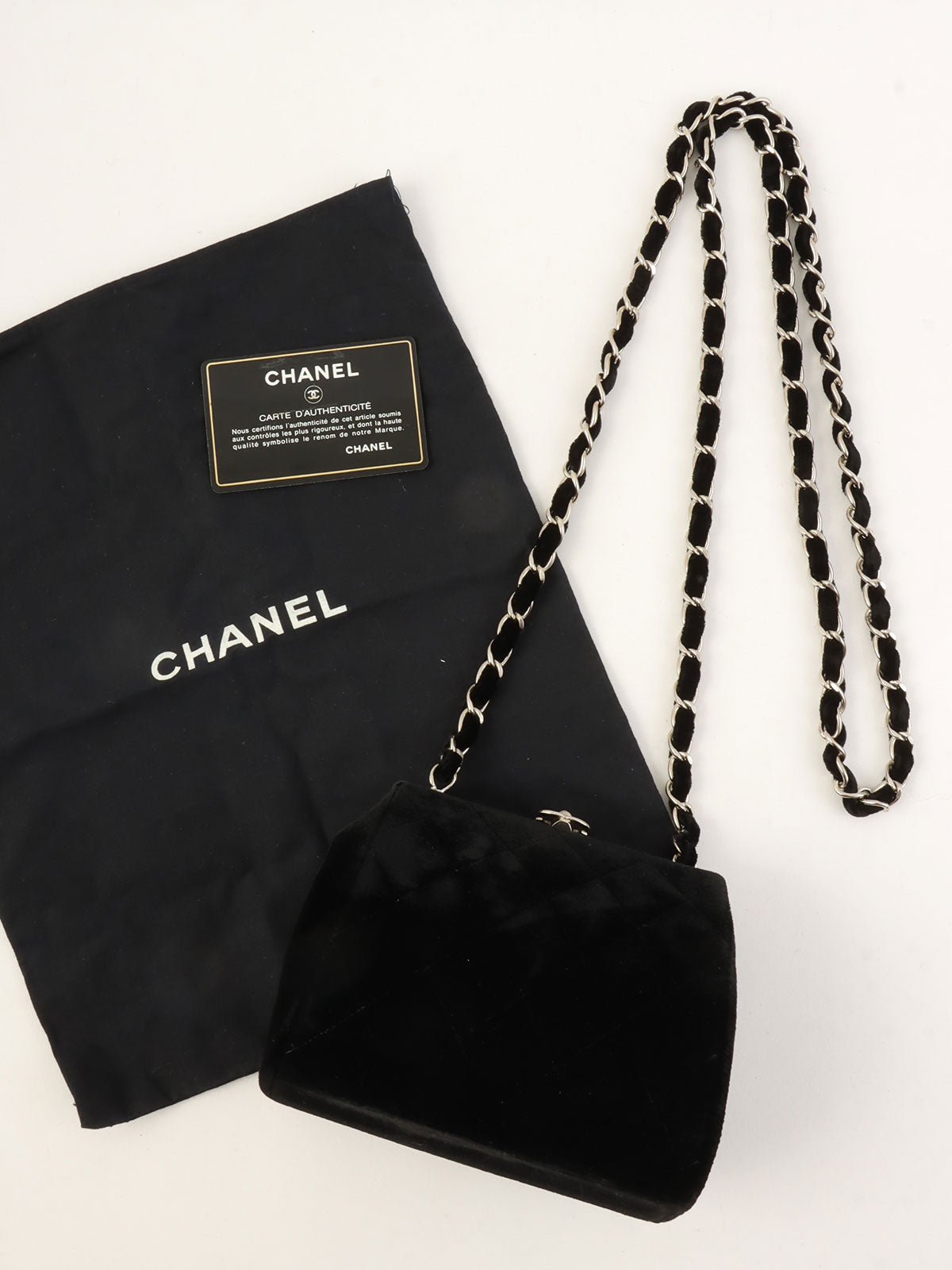 1997 velour clasp chain shoulder bag in black