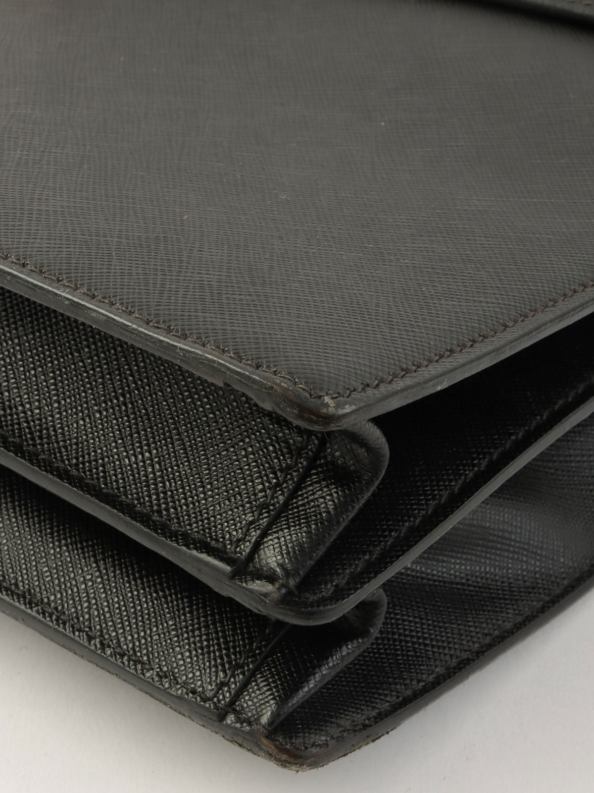 サフィアーノロゴプレートビジネスバッグ ブラック