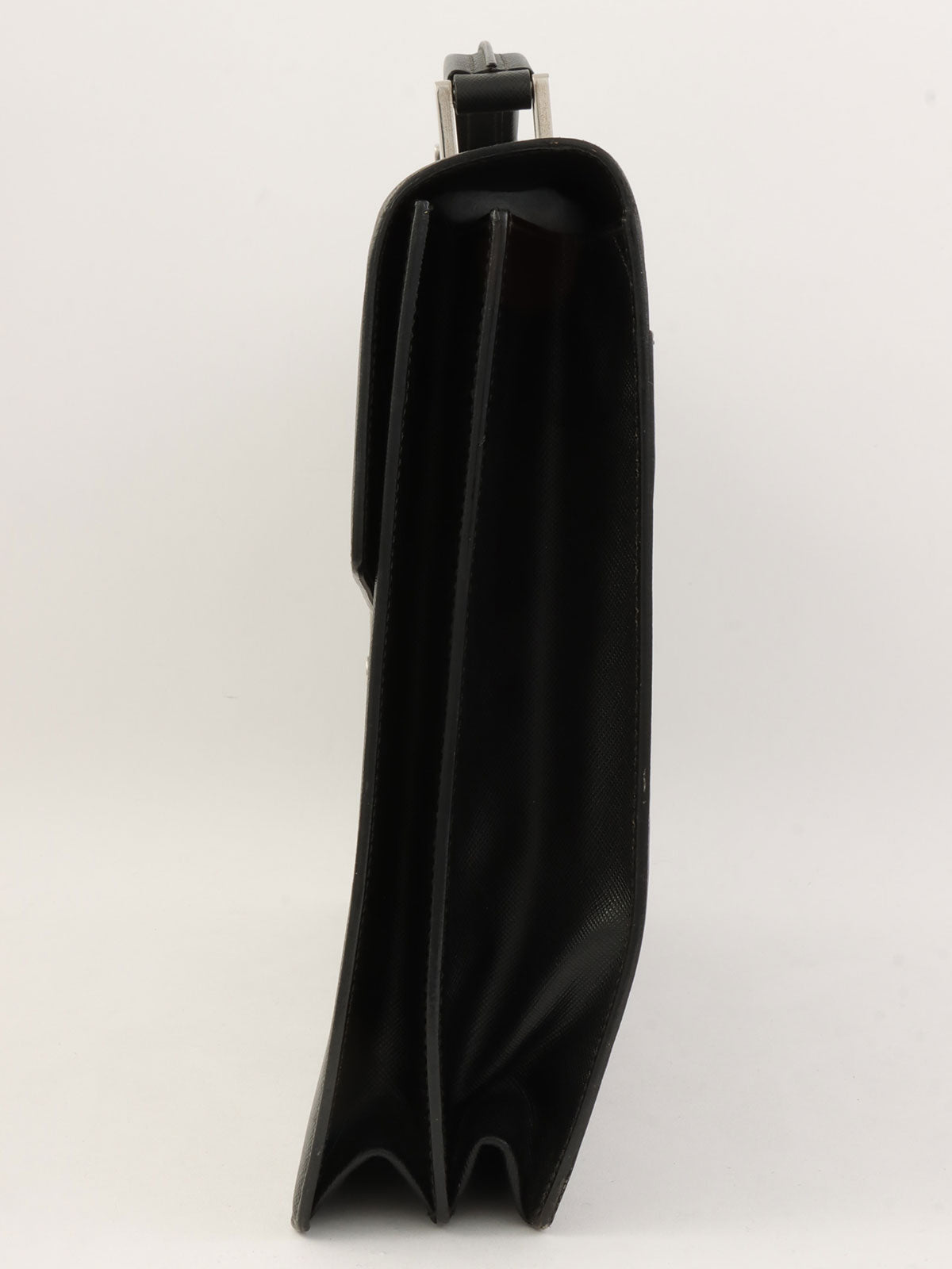 サフィアーノロゴプレートビジネスバッグ ブラック