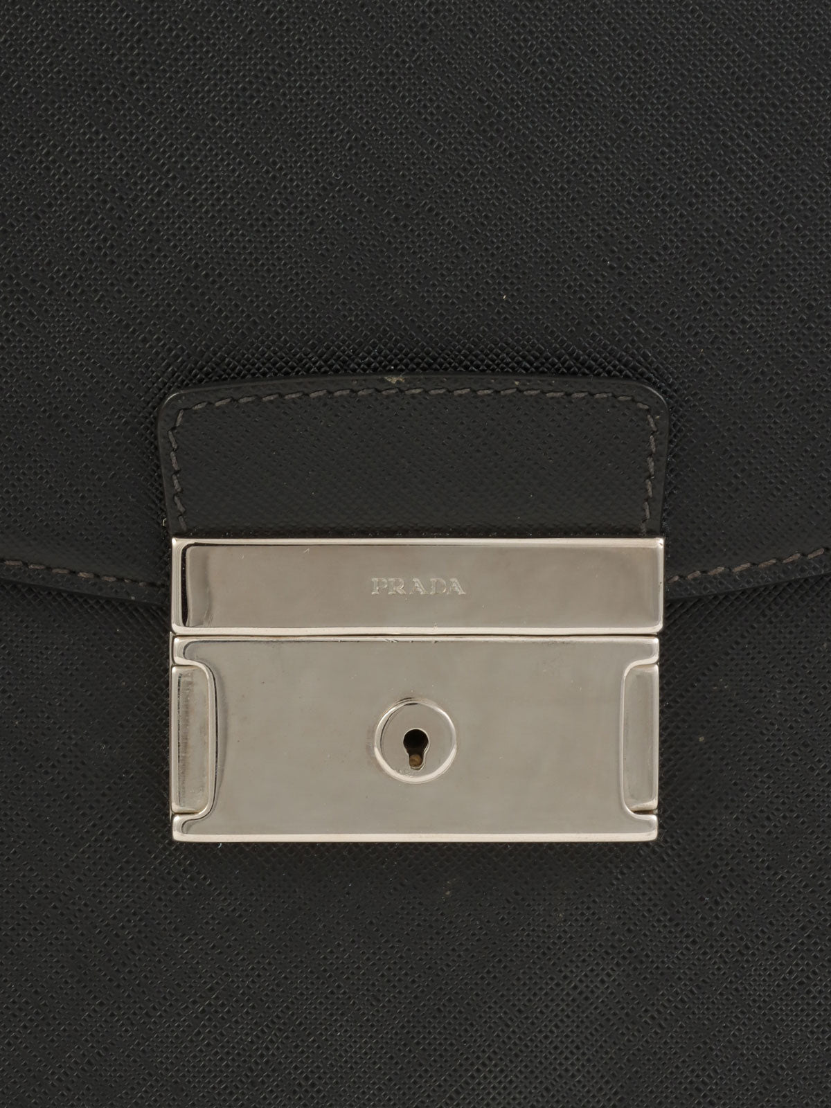 サフィアーノロゴプレートビジネスバッグ ブラック