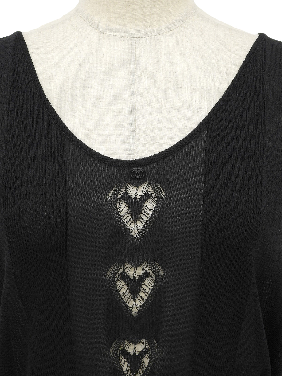 2006 Heart Cutout CC Mark Sleeveless Top in Black