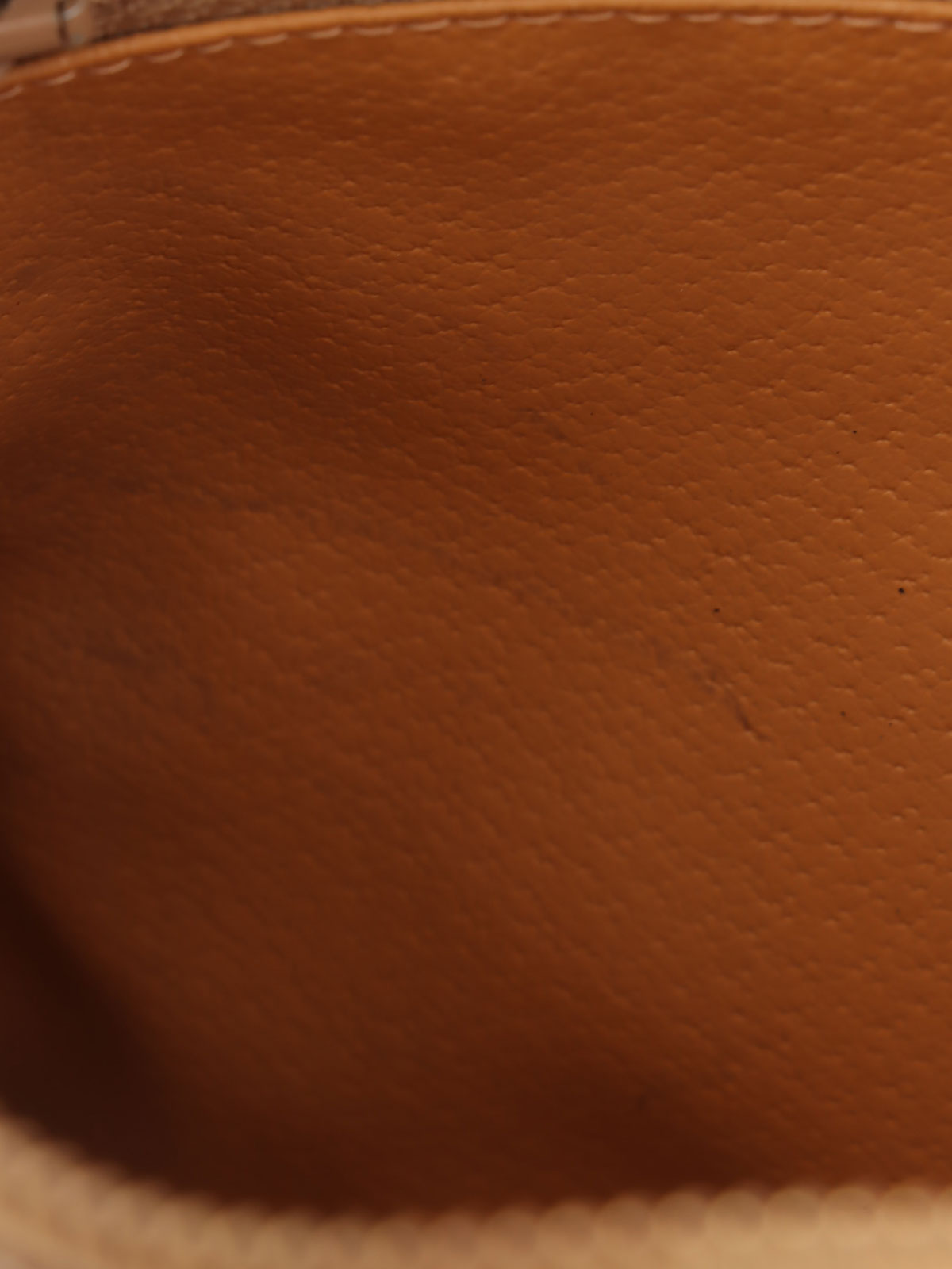 マカダムパターンロゴプレートショルダーバッグ ベージュ