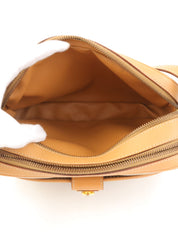 マカダムパターンロゴプレートショルダーバッグ ベージュ