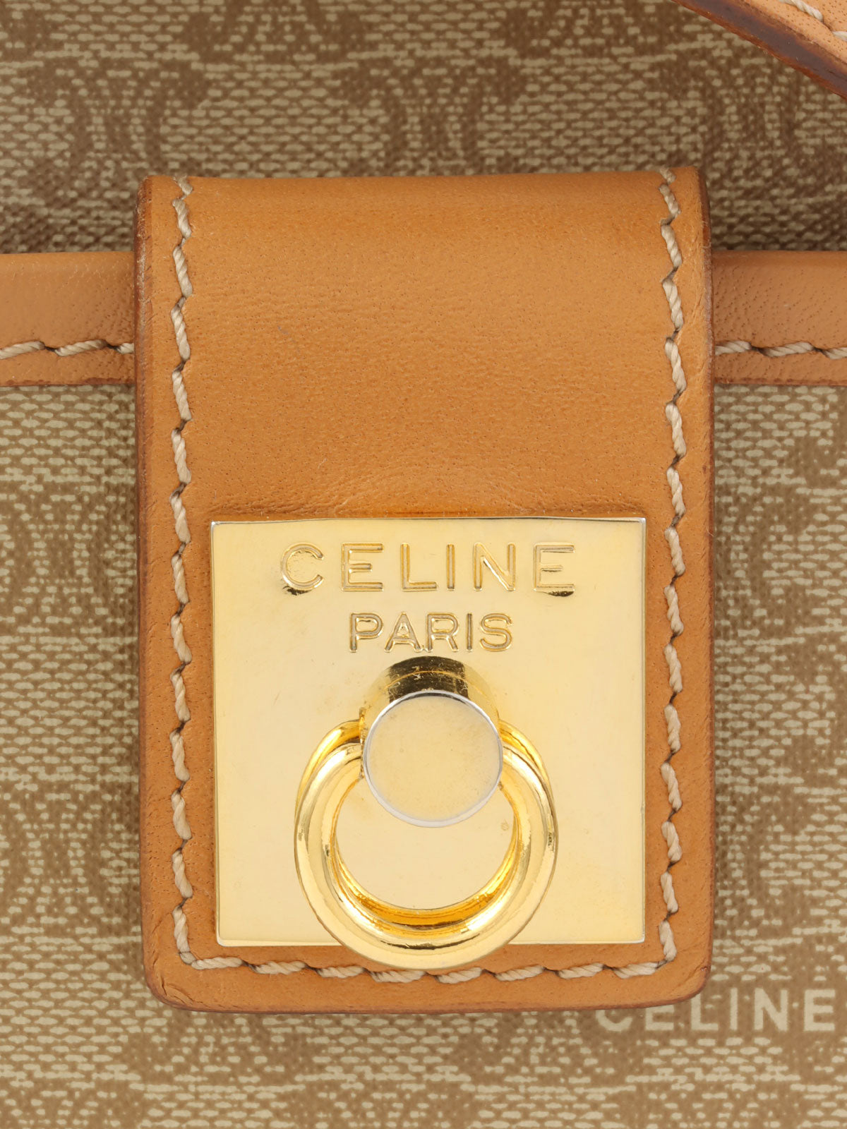 マカダムパターンロゴプレートショルダーバッグ ベージュ