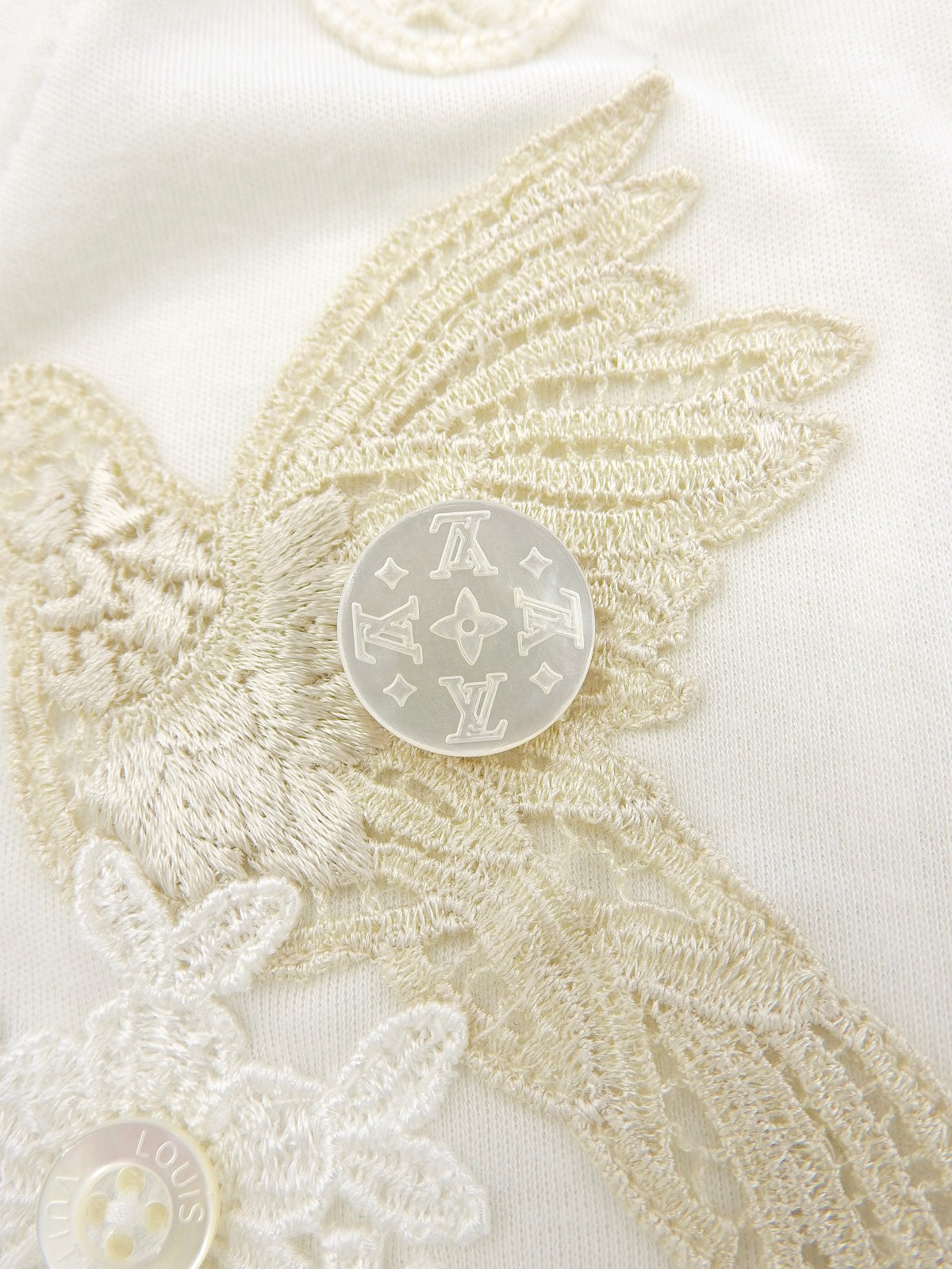 レースロゴボタンデザイン半袖トップス ホワイト