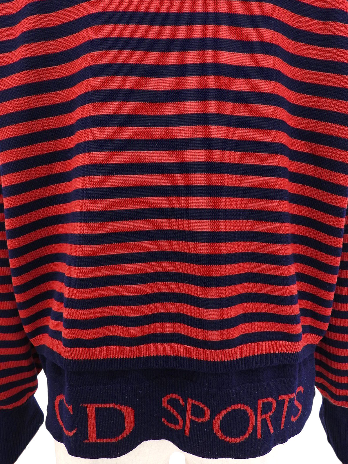 ウールボーダーパターンロゴ刺繍タートルネックニット ネイビー/レッド