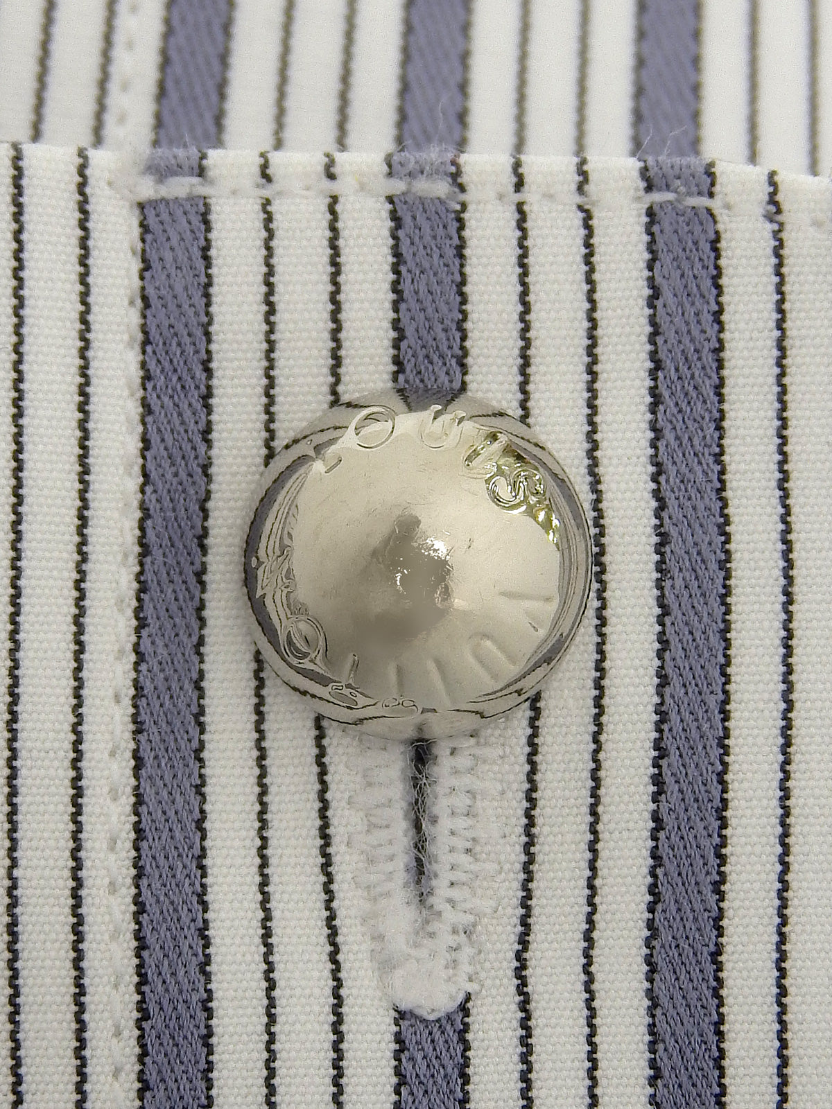 ストライプパターンロゴボタンシャツ ホワイト/ブルー