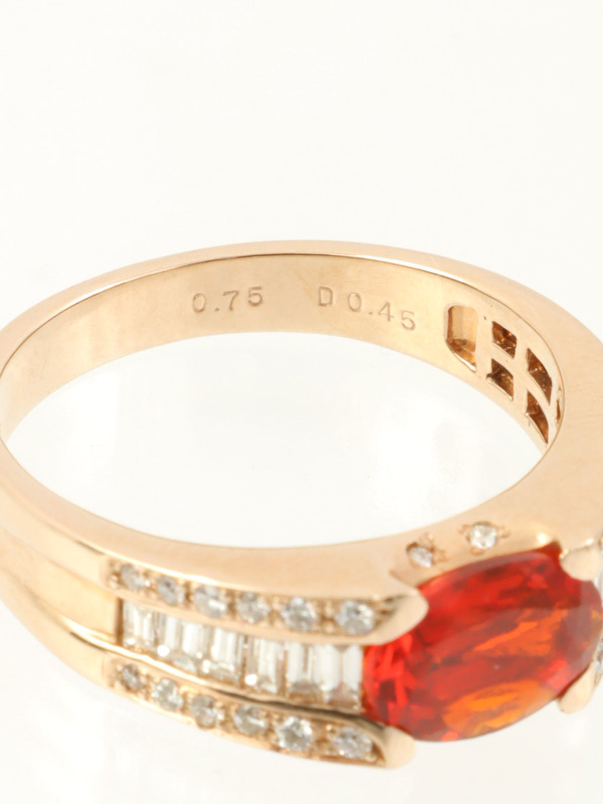 18K 玫瑰金/红色火欧泊钻石戒指