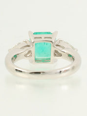 铂金祖母绿钻石戒指，银色/绿色