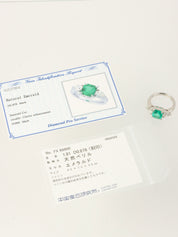 铂金祖母绿钻石戒指，银色/绿色