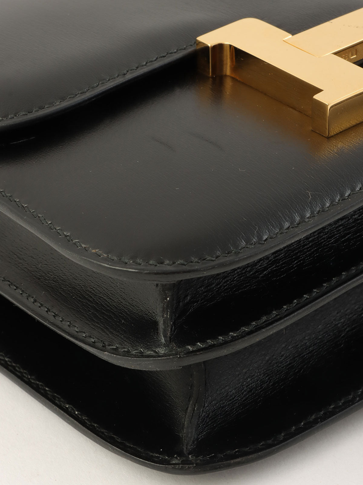 Constance 18 Black