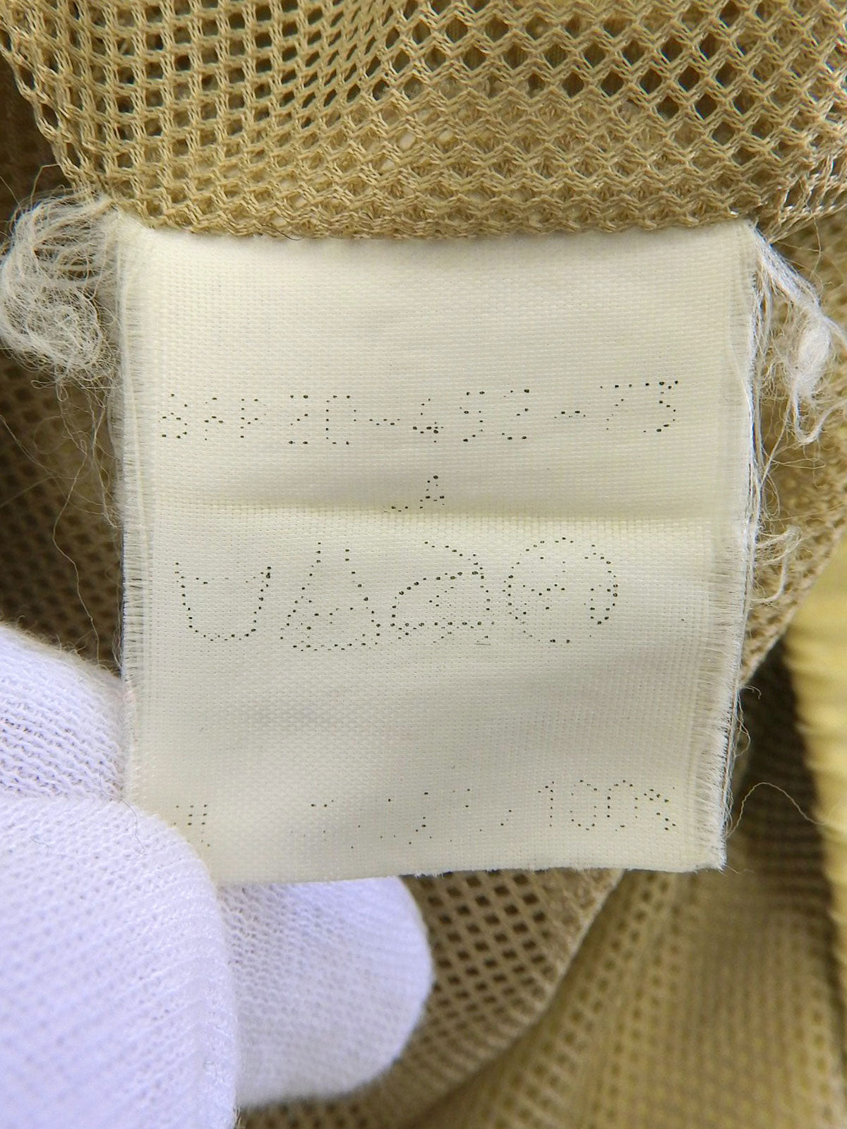 ロゴ刺繍ジップアップベスト ベージュ