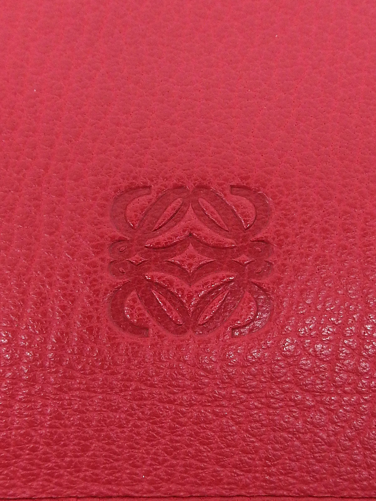 アナグラムエンボスミニショルダーバッグ マゼンタ