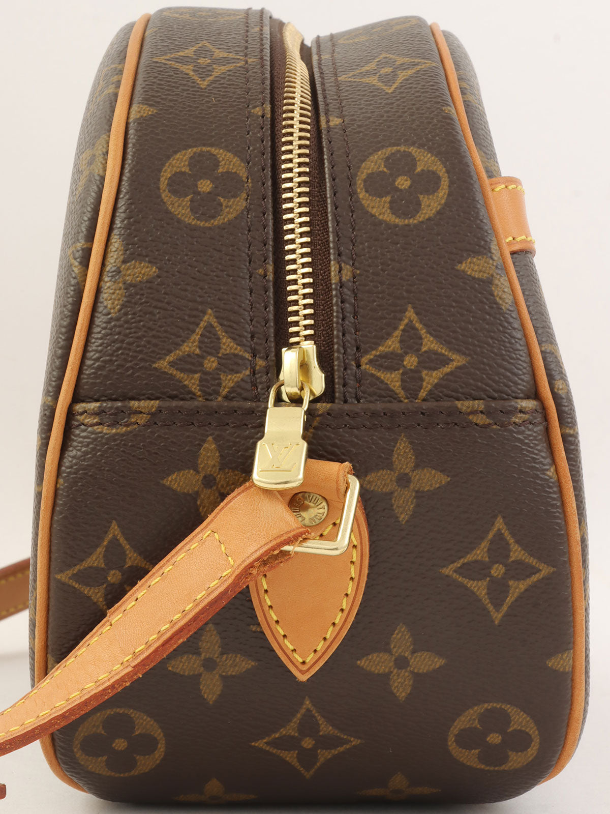 2004 Canvas Monogram Blois Brown