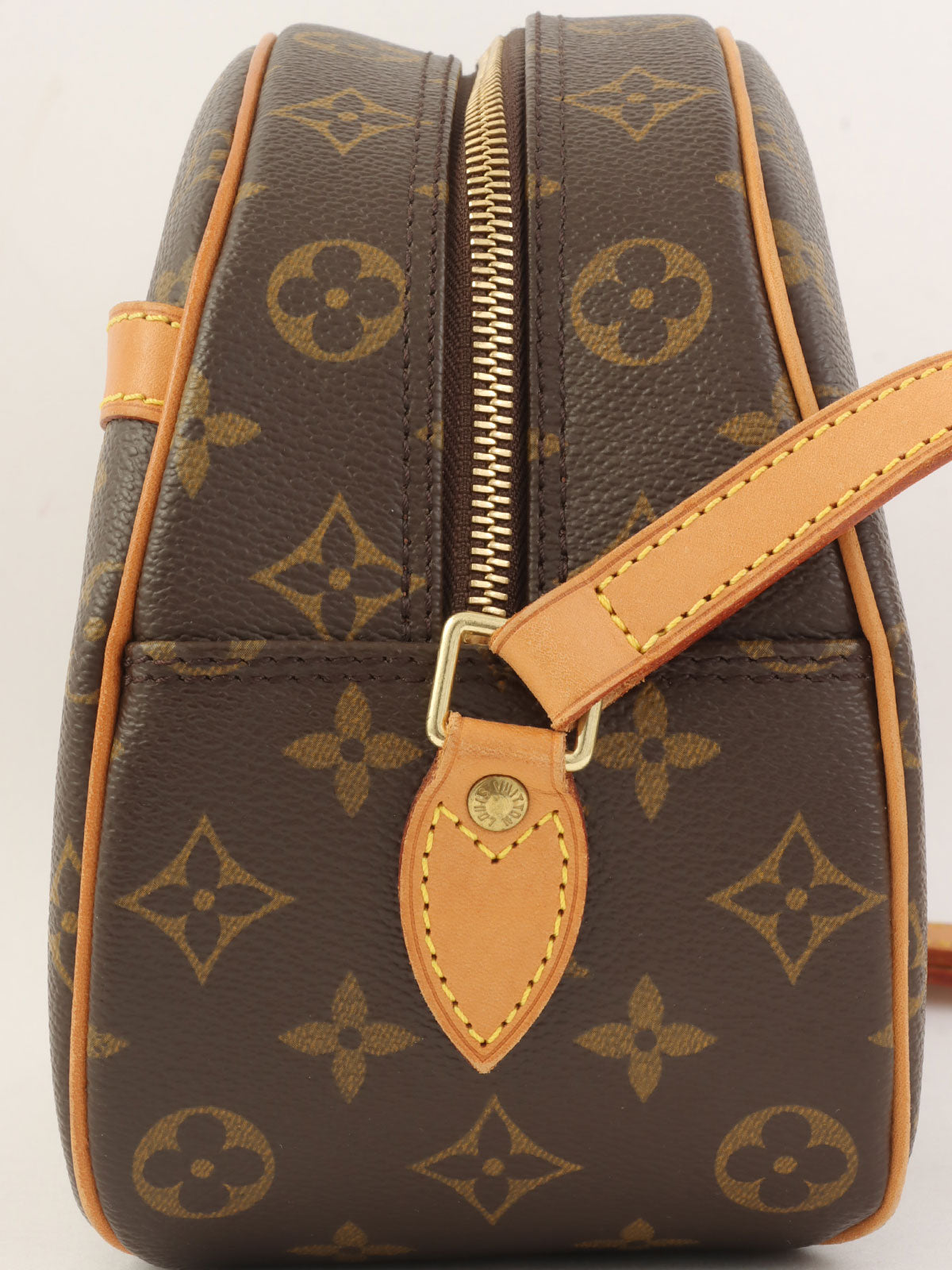 2004 Canvas Monogram Blois Brown